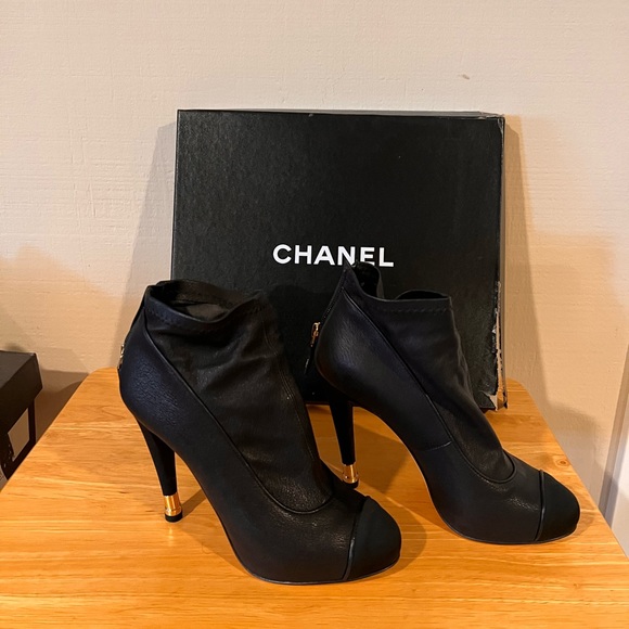 CHANEL booties! Unique, detailed and authentically CHANEL. Worn once. - Picture 1 of 4